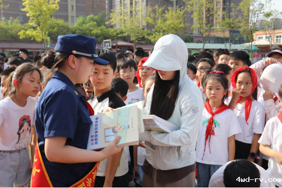 睢宁县开展“全民触达 平安万家”消防安全科普系列活动352.png 睢宁县开展“全民触达 平安万家”消防安全科普系列活动352.png