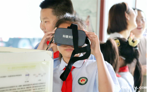 泉山区全国科普日活动——“科技大篷车”走进永安街小学233.png 泉山区全国科普日活动——“科技大篷车”走进永安街小学233.png