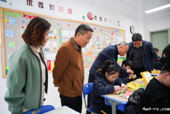 徐州市举办青少年科技模型竞赛508.png 徐州市举办青少年科技模型竞赛508.png