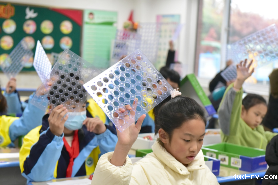 省青少年电子技师认定活动在徐州市经十路小学举行378.png 省青少年电子技师认定活动在徐州市经十路小学举行378.png