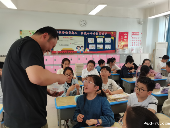 徐州市检验检测中心开展科普进校园活动416.png 徐州市检验检测中心开展科普进校园活动416.png