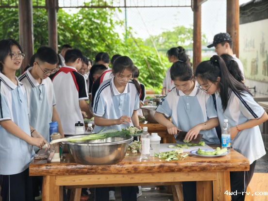 新闻稿:丰县志坚基地7月7日报道(作者:房栋)484.png 新闻稿:丰县志坚基地7月7日报道(作者:房栋)484.png