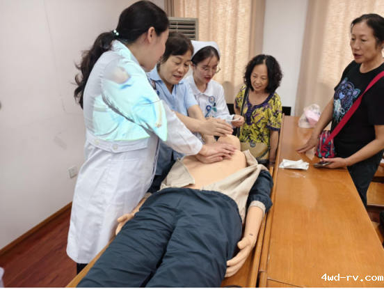 泉山区科普日系列活动:开展全国科普日义诊活动24.png 泉山区科普日系列活动:开展全国科普日义诊活动24.png