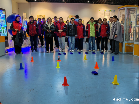 睢宁县科协开展“畅游科技馆 点燃科技梦”第二课堂活动306.png 睢宁县科协开展“畅游科技馆 点燃科技梦”第二课堂活动306.png