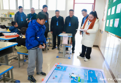 徐州市举办青少年科技模型竞赛138.png 徐州市举办青少年科技模型竞赛138.png