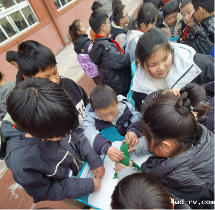 睢宁县科协开展流动科技馆进校园活动257.png 睢宁县科协开展流动科技馆进校园活动257.png