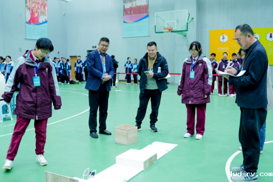 第十一届全国青年科普创新实验暨作品大赛—未来太空车(徐州赛区)成功举办442.png 第十一届全国青年科普创新实验暨作品大赛—未来太空车(徐州赛区)成功举办442.png