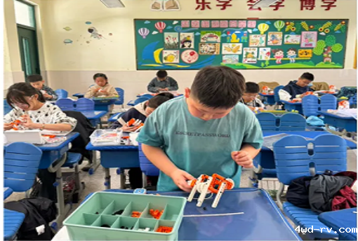 科技引领,教育未来——第三十一届江苏省青少年科技模型大赛徐州选拔赛(铜山区赛点、经开区赛点)举办304.png 科技引领,教育未来——第三十一届江苏省青少年科技模型大赛徐州选拔赛(铜山区赛点、经开区赛点)举办304.png