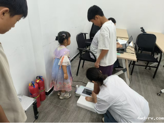 科普教育基地活动走进社区299.png 科普教育基地活动走进社区299.png