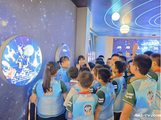 金秋科普行!云龙区科技局携黄山中心小学学子探秘科学343.png 金秋科普行!云龙区科技局携黄山中心小学学子探秘科学343.png