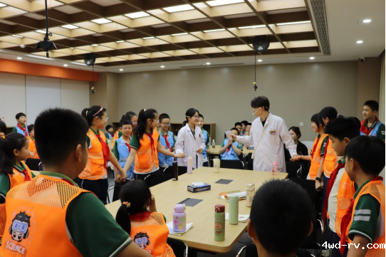 金秋科普行!云龙区科技局携黄山中心小学学子探秘科学633.png 金秋科普行!云龙区科技局携黄山中心小学学子探秘科学633.png