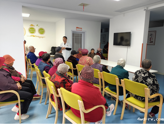 泉山区新语社区举行“情暖金秋 健康同行”重阳节科普活动30.png 泉山区新语社区举行“情暖金秋 健康同行”重阳节科普活动30.png