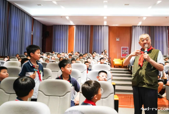 弘扬科学精神 培育时代新人948.png