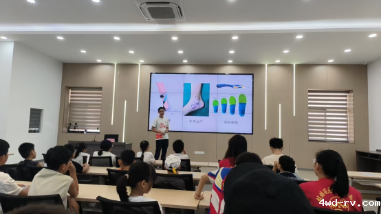 青少年健康科普活动走进鼓楼花园社区